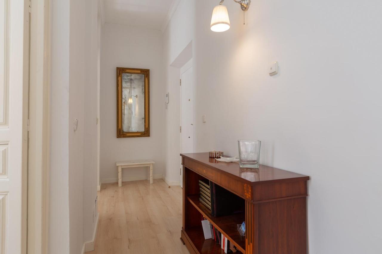 Luminoso Apartamento De Dos Habitaciones Con Vistas A Las Catedral مالقة المظهر الخارجي الصورة